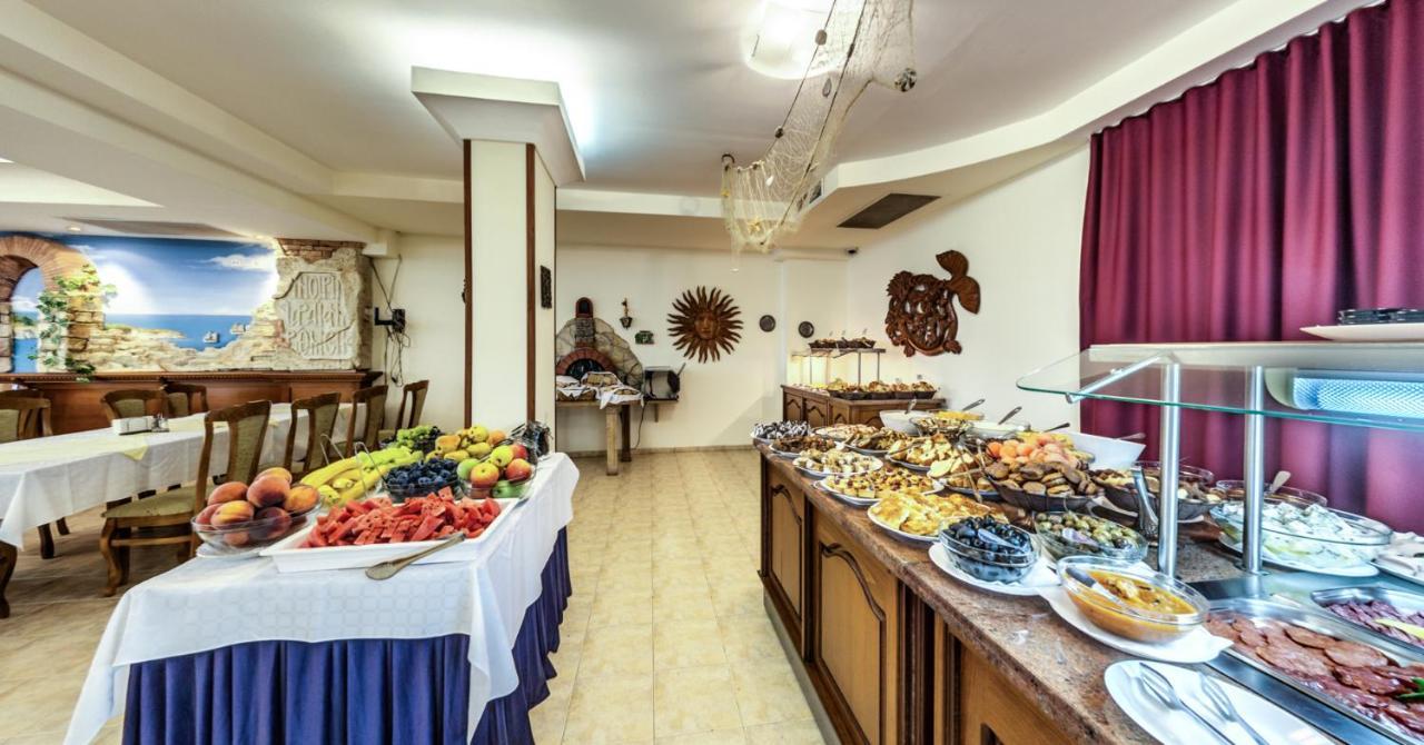 List Hotel