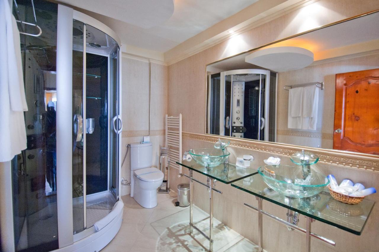 List Hotel 4*