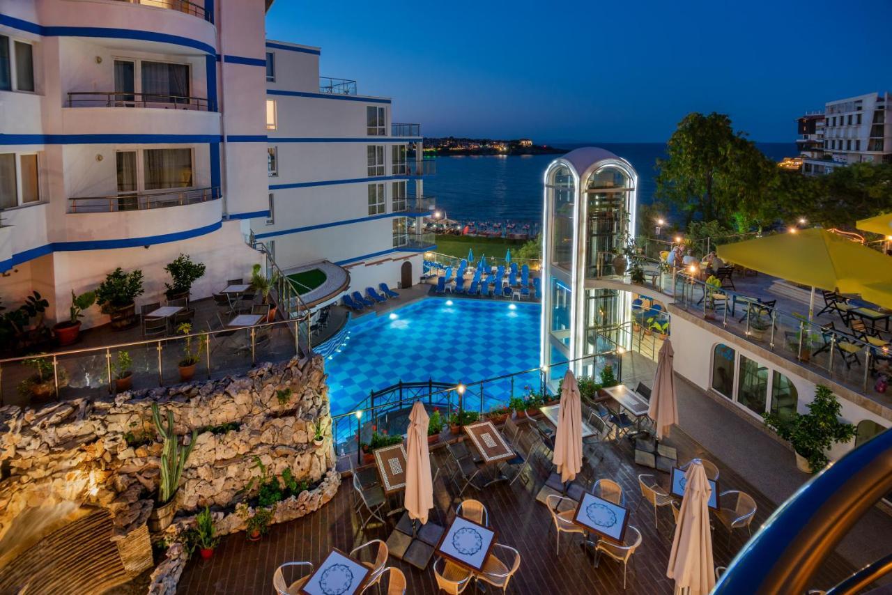 List Hotel 4*